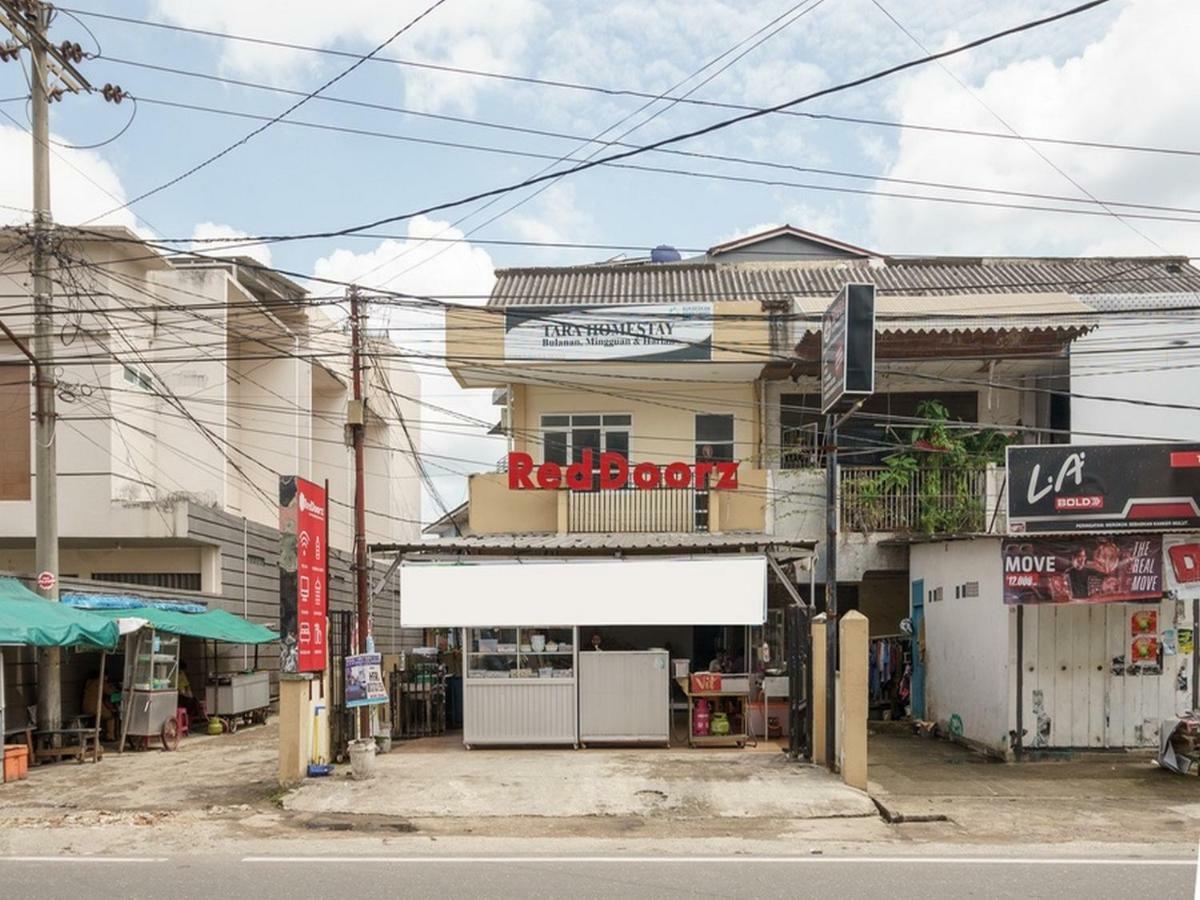 Reddoorz At Tara Homestay Palembang Exterior foto